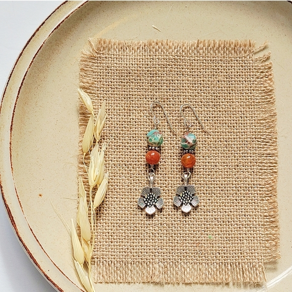 ARTISAN BOHO SILVER GEMSTONE FLOWER EARRINGS - Picture 1 of 3